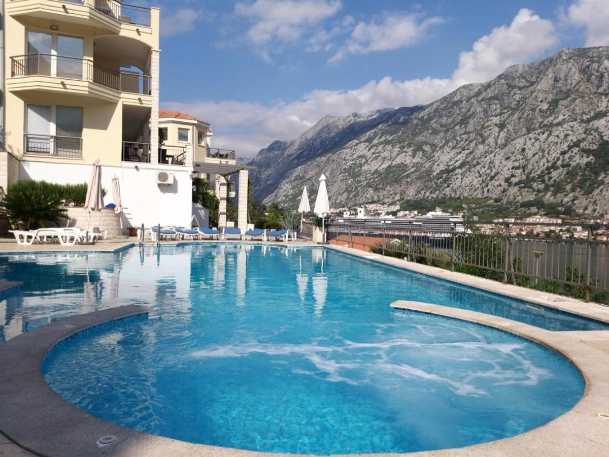 Radiant Apartment Kotor Luaran gambar